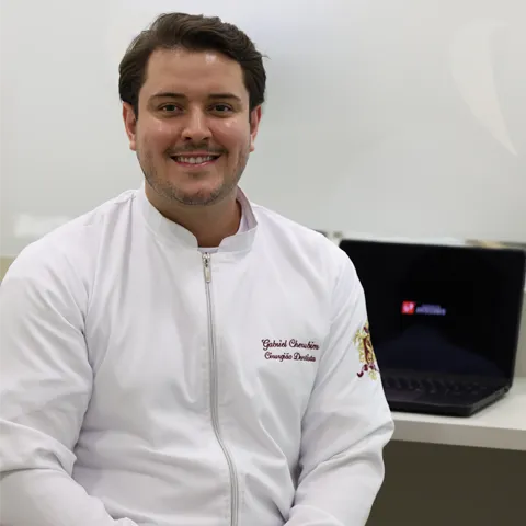 Gabriel Cherubim, cirurgião-dentista da Odonto Excellence Santa Cruz